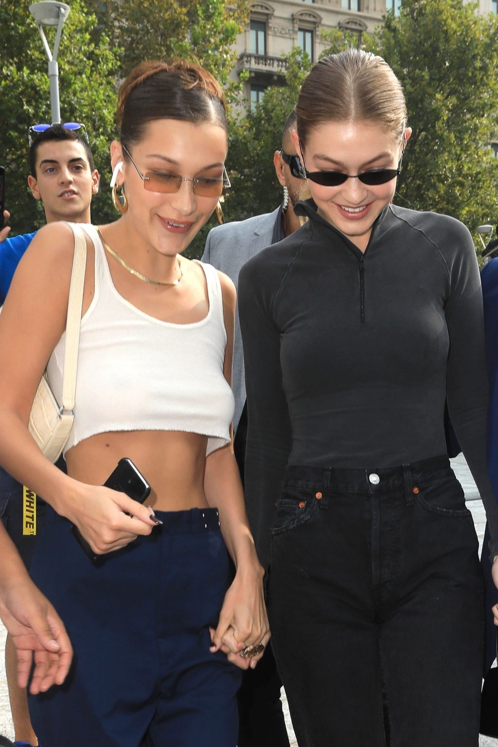 Bella Hadid Braless (97 Photos)