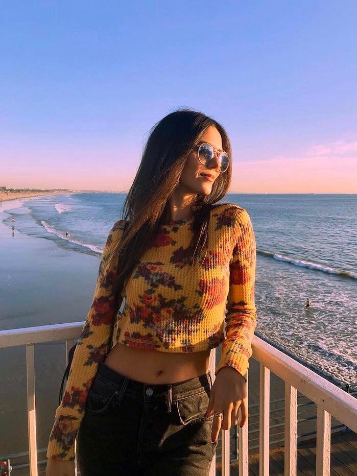 Whenever Victoria Justice shows her belly button, I get so hard.