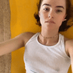 Zoey Deutch has nice nips