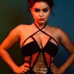 Ariel Winter just begging for a gangbang