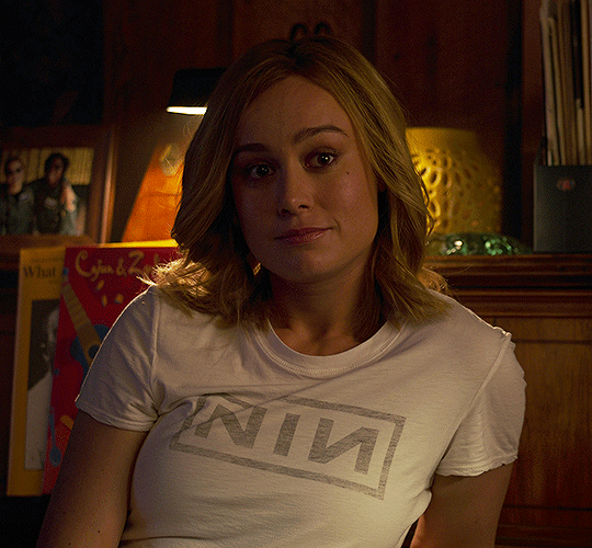 Brie Larson has nice boobs!