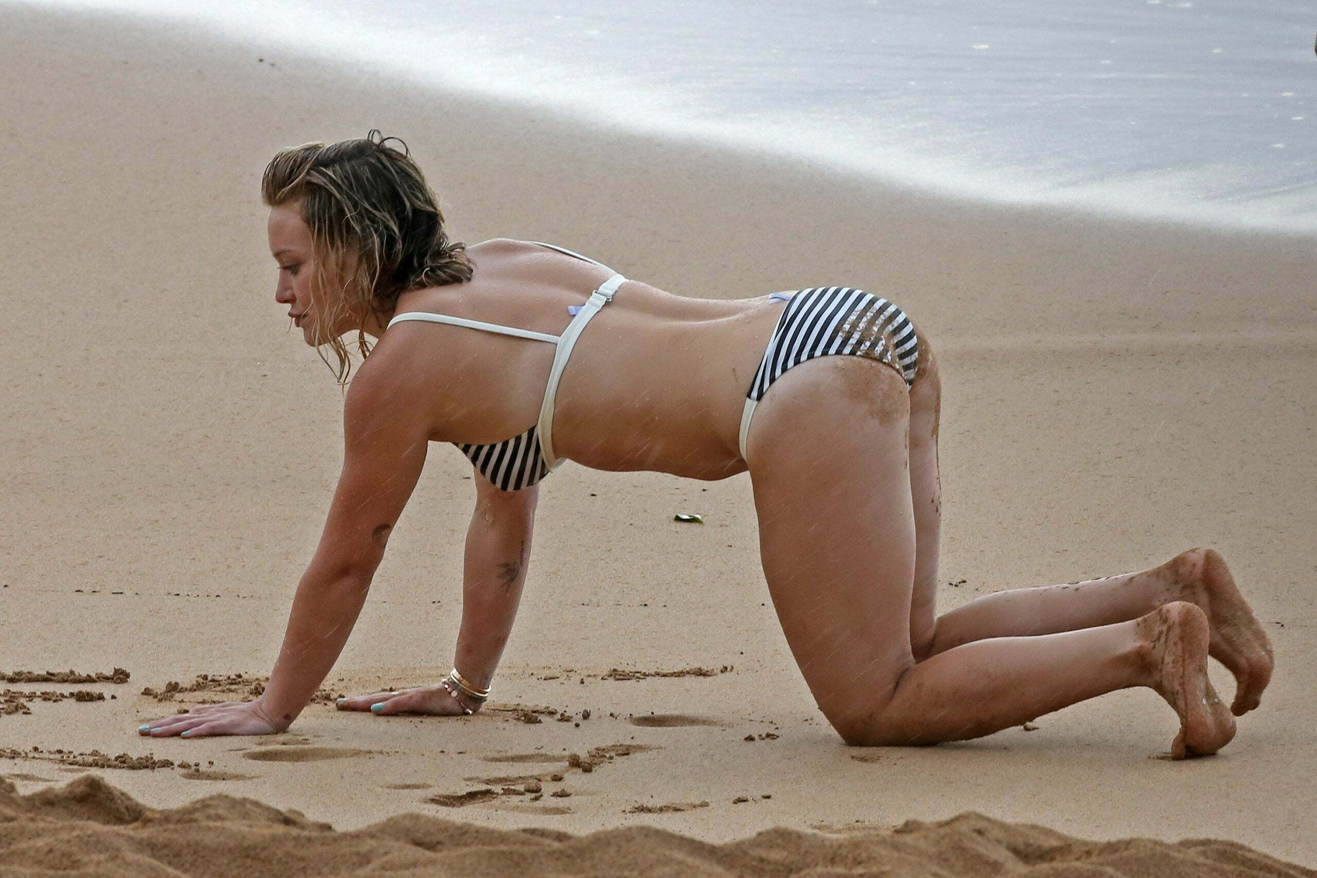 Hilary Duff in perfect position