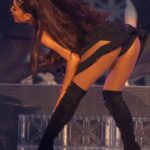 How would you dominate Ariana Grande?