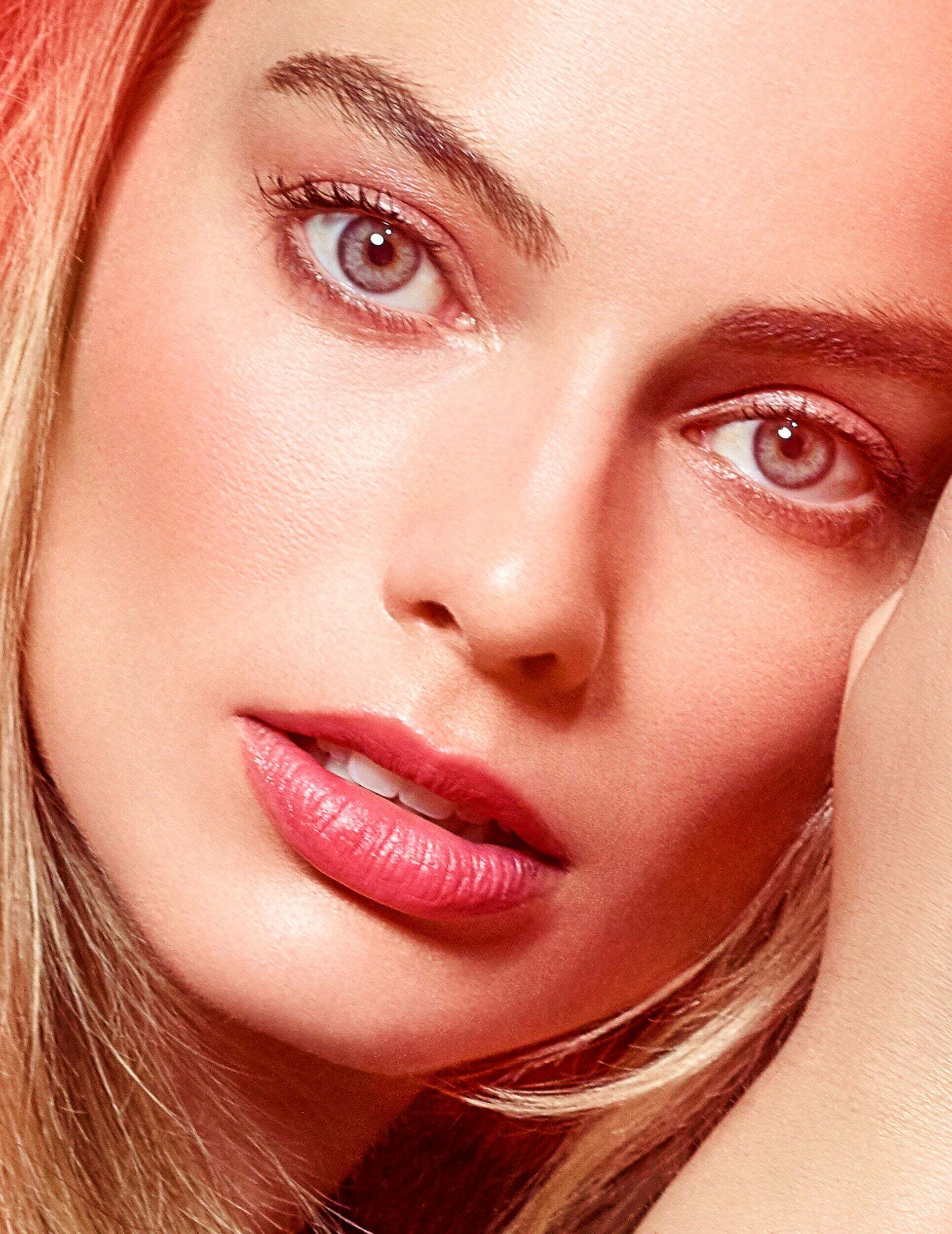 Imagine facefucking Margot Robbie and then dumping a load on her face