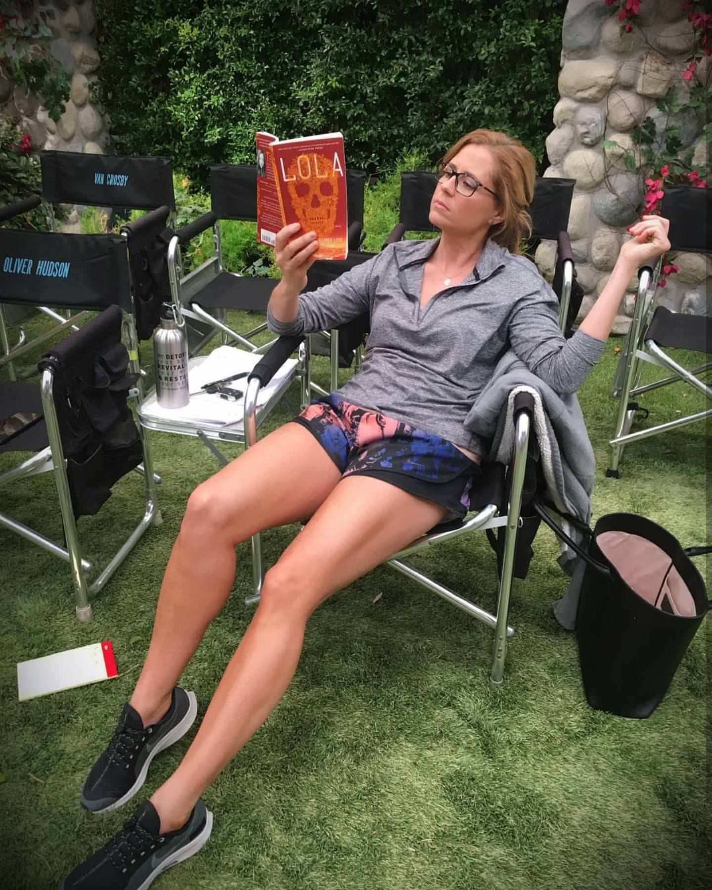 Jenna Fischer is the most amazing MILF. I wish I could suck on her mommy tits and worship her here. Any buds willing to help me blow for her?