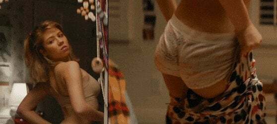 Jennette McCurdy's butt jiggling