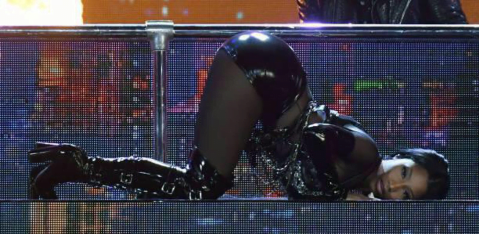 Nicki Minaj knows how to assume position