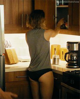 Who has a better Rachel McAdams booty pic than this? ?