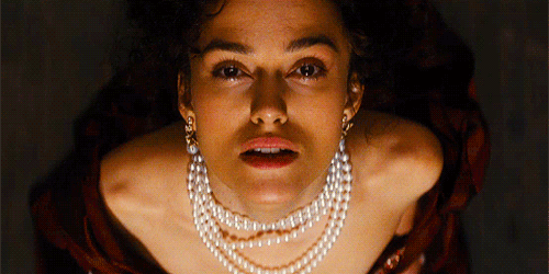 Keira Knightley is waiting for a hot bukkake in her face, who is in? ;)