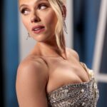 I want Scarlett Johansson to jerk me off onto her tits
