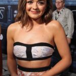 Maisie Williams would be such a good fuck, she’s built to be picked up and drilled against a wall
