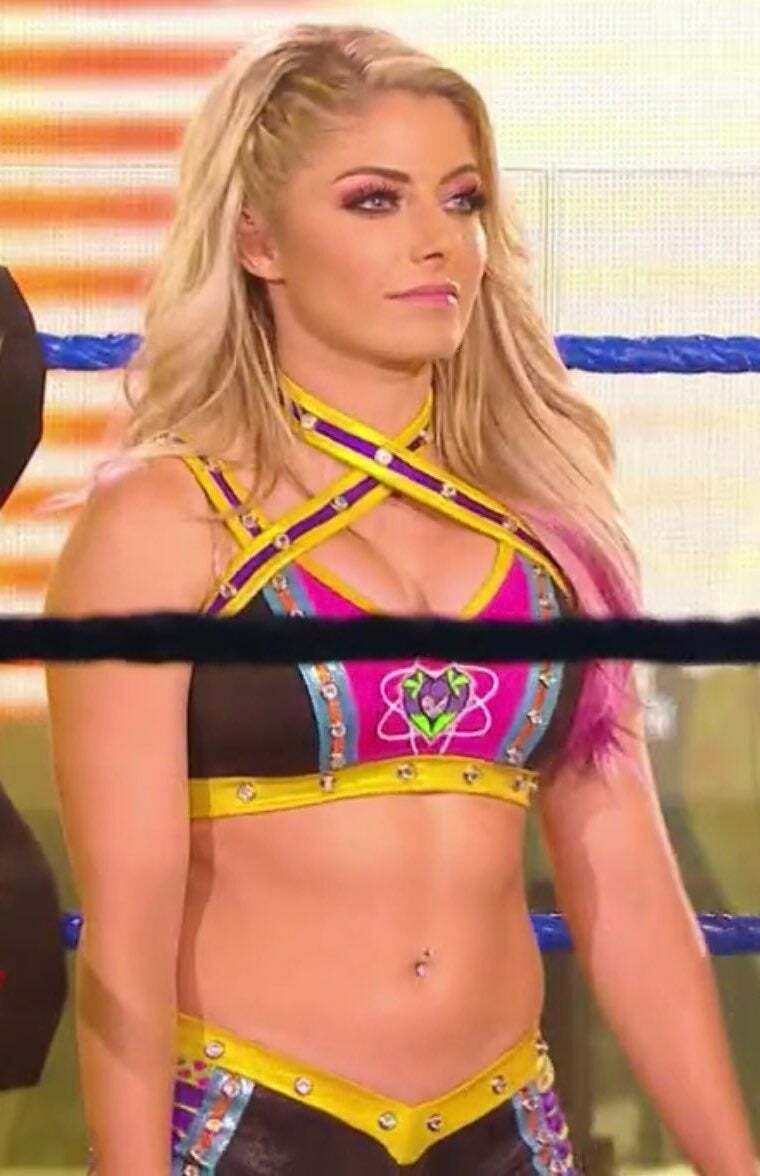 Alexa Bliss is like 5'2 and her body is stack.. Would lo e to throw and toss her around the bed while I fuck the shit out of her. Treat her like the fuck toy she is