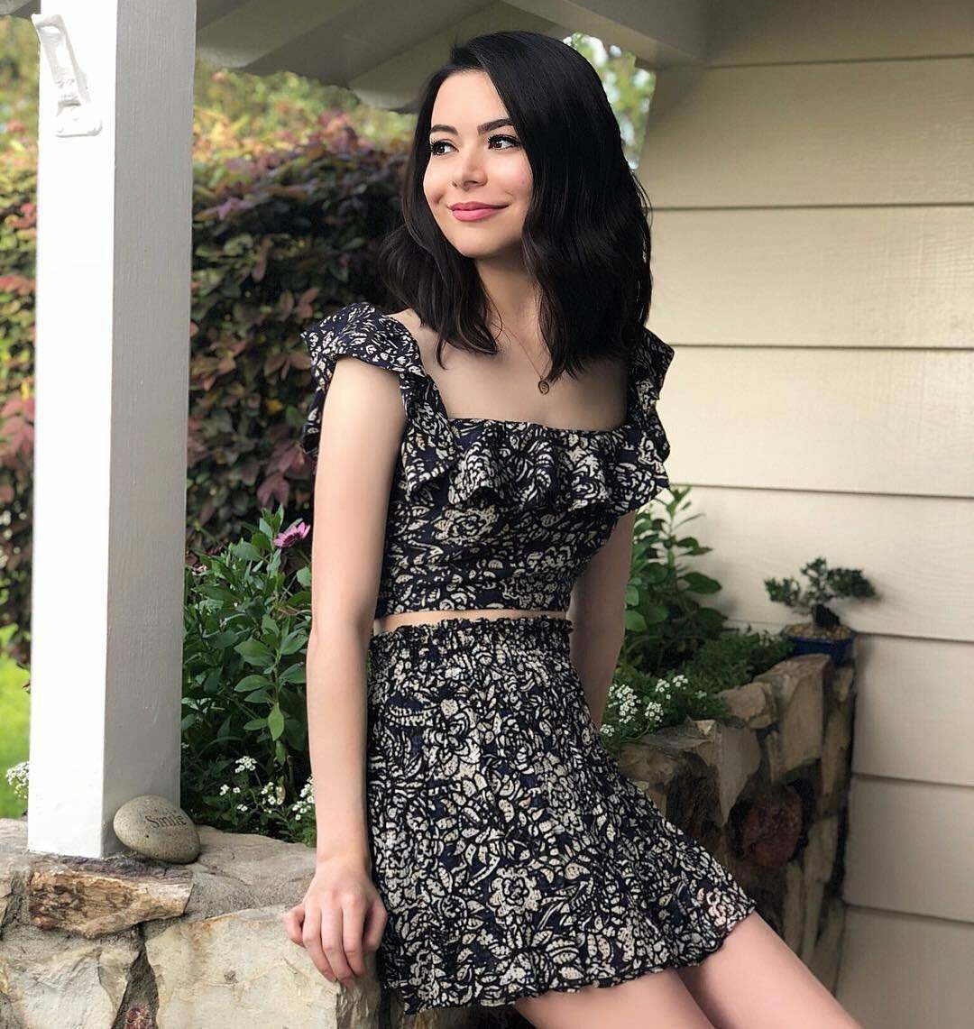 I wanna creampie Miranda Cosgrove