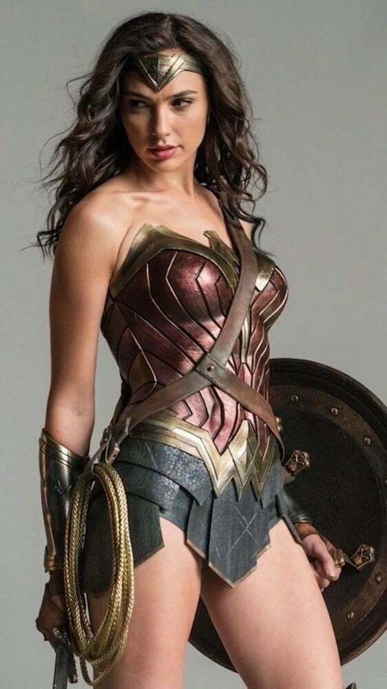 Wonder Woman(Gal Gadot) needs a good gangbanging