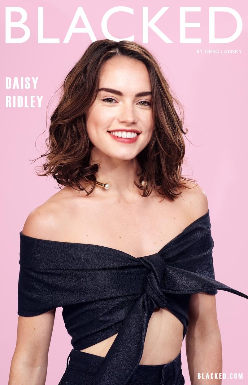 What celeb do you want to see do porn? I’d love to see Daisy Ridley get fucked