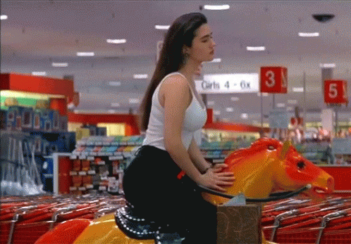 Jennifer Connelly in a tank top and this scene 🔥🔥🔥🔥