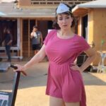 Perfect, curvy Milana Vayntrub