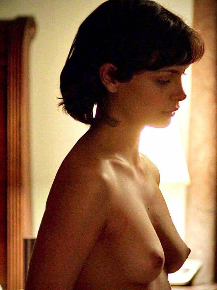 Morena Baccarin 🔥