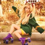 Avril Lavigne Sexy (8 Photos + Video)