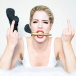 Emily Bett Rickards Sexy (5 Photos)