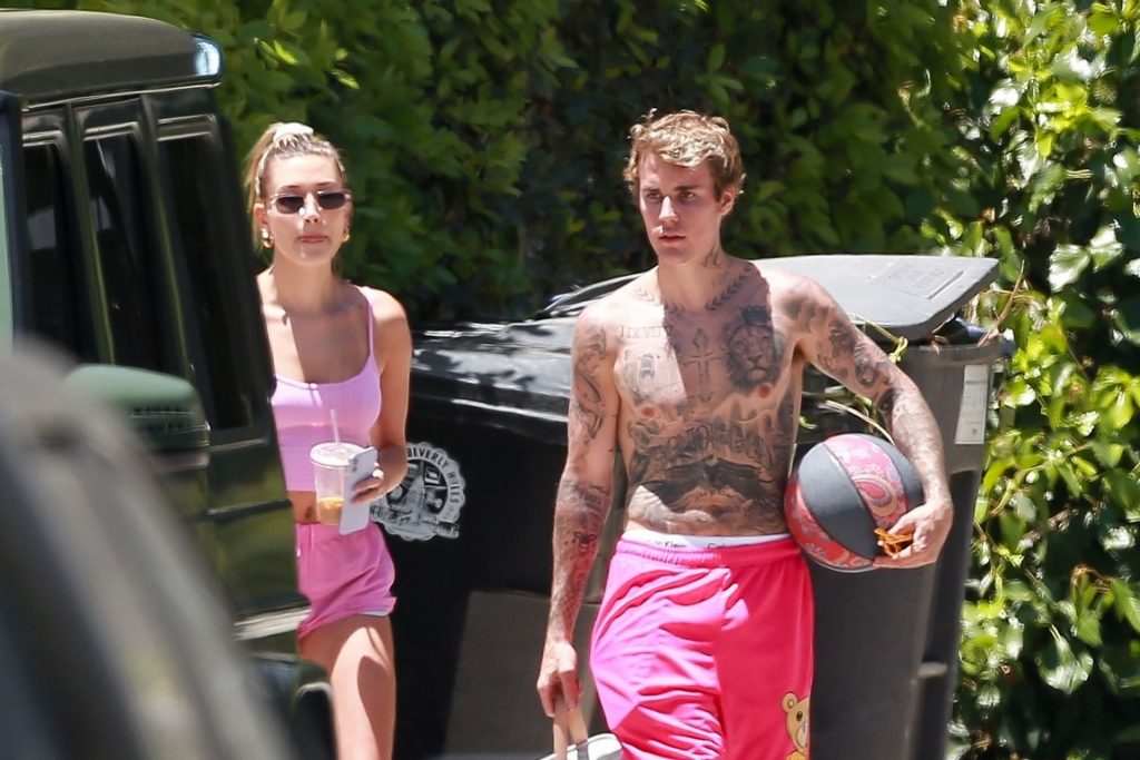 Hailey Bieber Hot