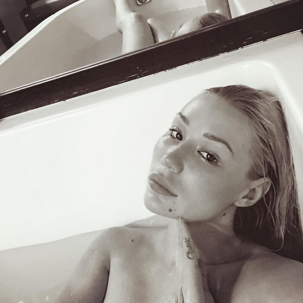 Iggy Azalea Sexy (26 Photos + GIF)