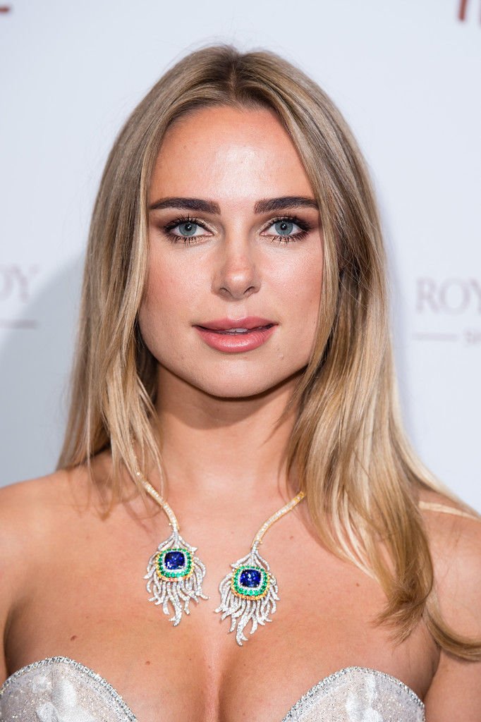 Kimberley Garner Sexy (81 Photos + GIFs)