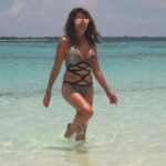 Lizzie Cundy Sexy (29 Photos)