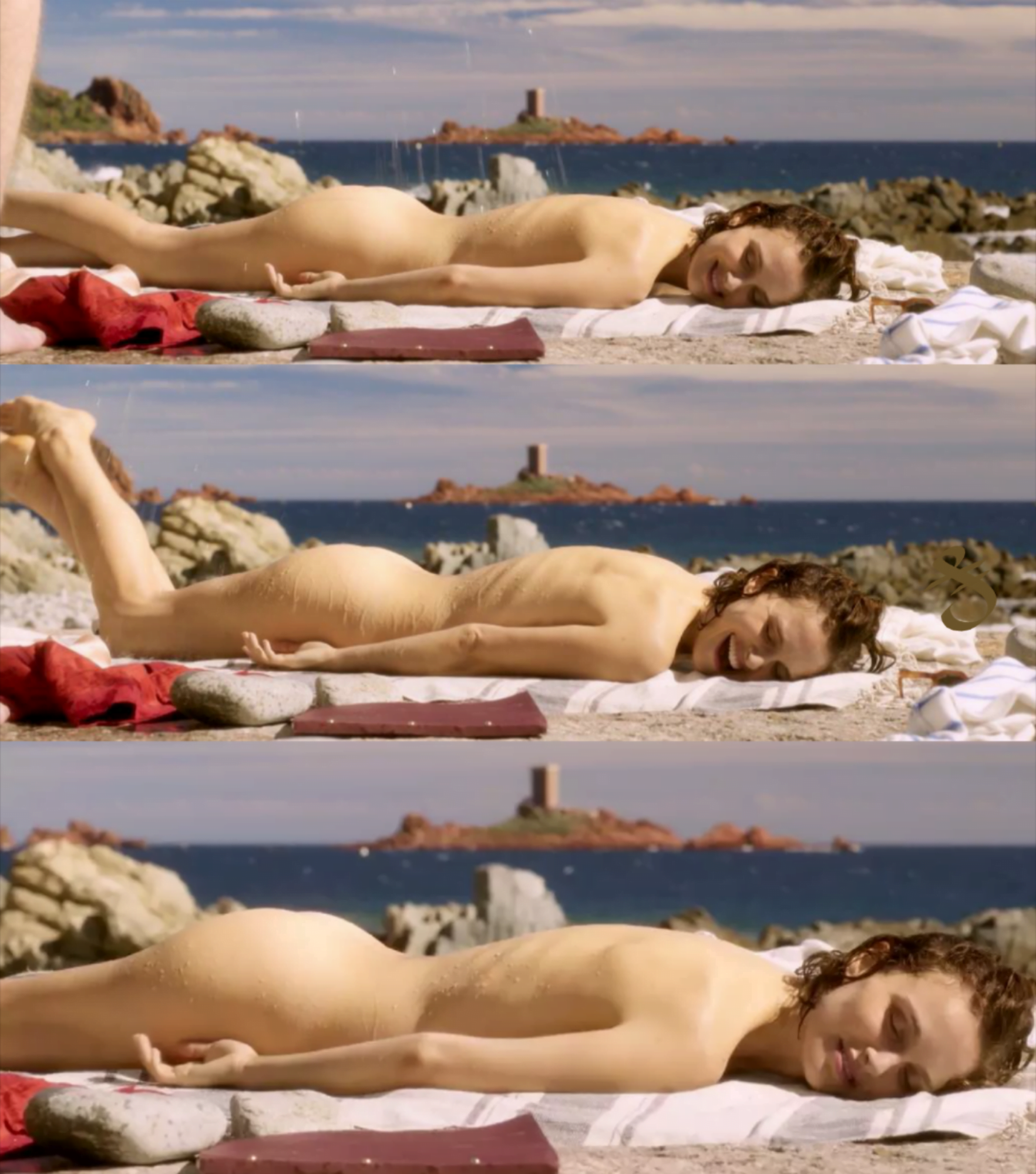 5⭐ Natalie Portman nude on the beach . 