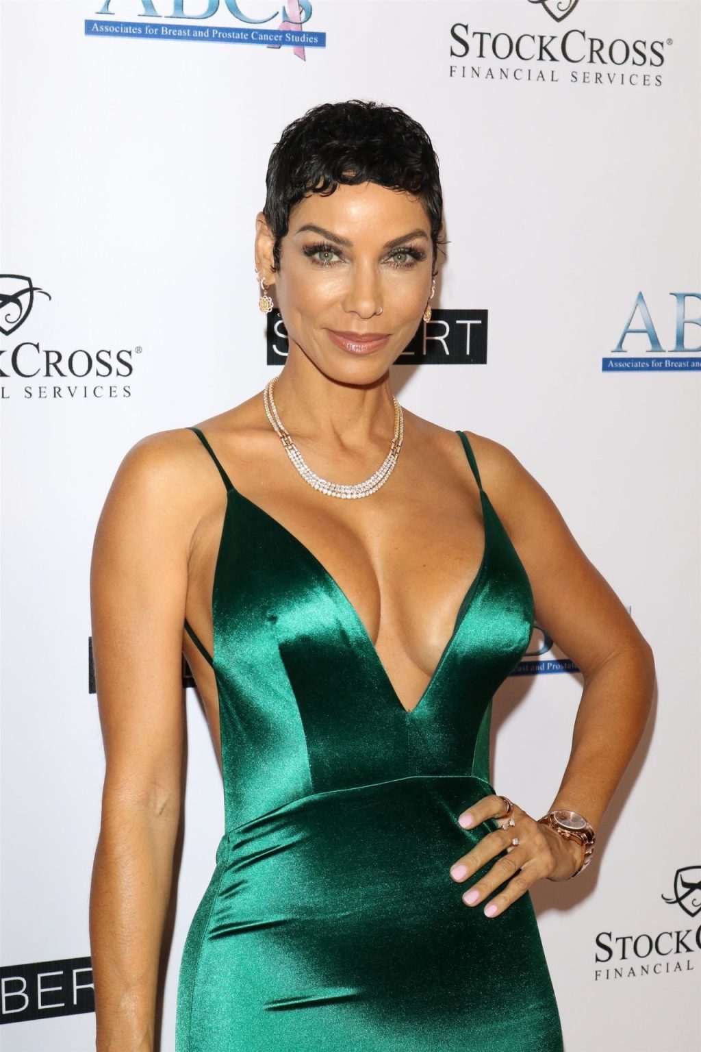 Nicole Murphy Sexy (39 Photos)