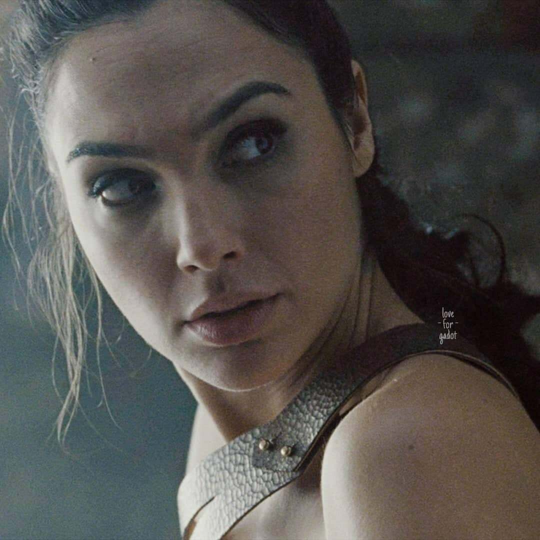 Nothing feels more satisfying than blowing a fat load to Gal Gadot's perfect cum worthy face