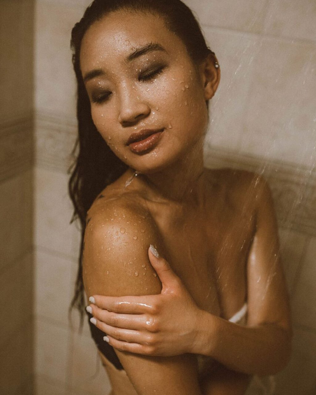 Jeannie Elise Mai Nude & Sexy (50 Photos) .