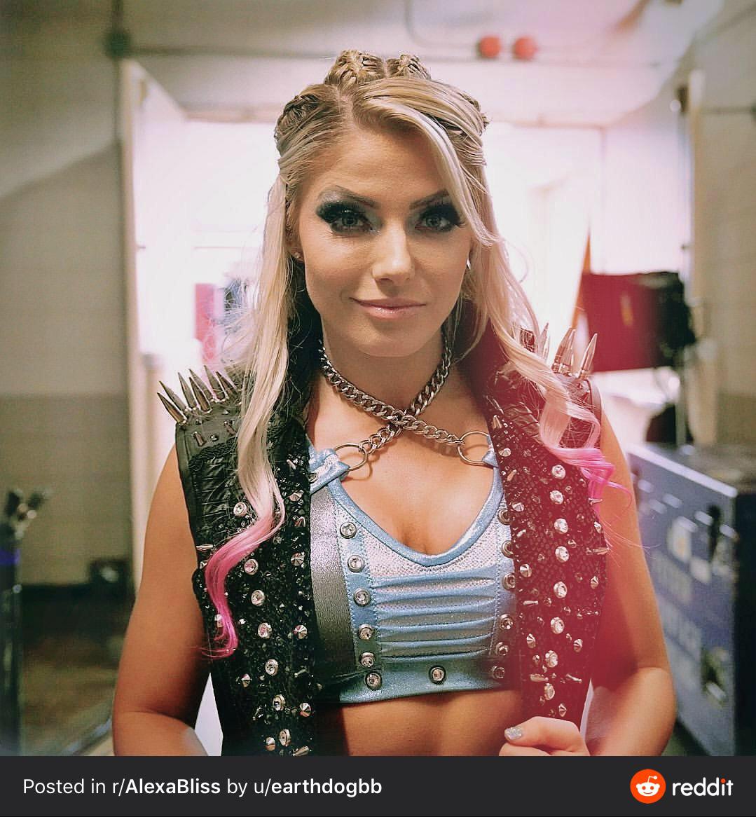 I would love for alexa bliss to dominate me shes perfect for a dom