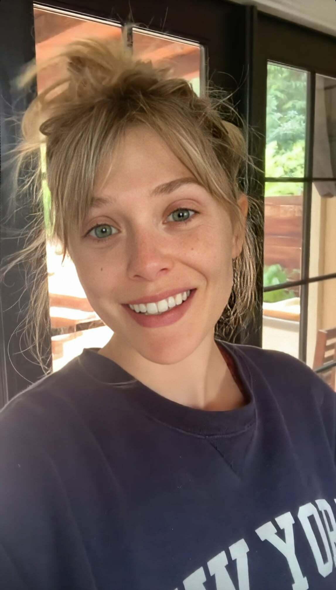 Elizabeth Olsen just showing that, even all natural, she's one of the most gorgeous women around