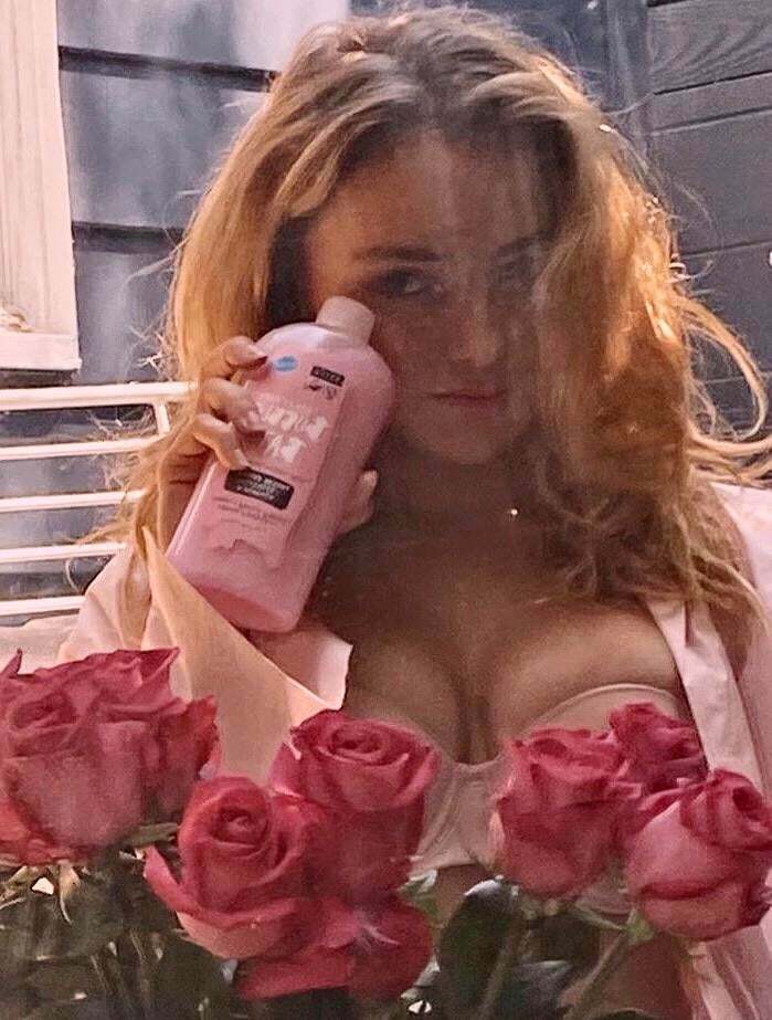 Peyton List is so hot and I love her young huge boobs