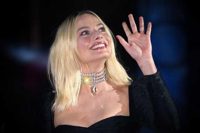 Wanna talk about Margot Robbie’s handjobs?