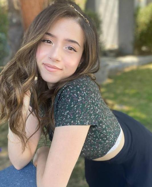 Pokimane, anyone wanna jerk to her with me, dm me