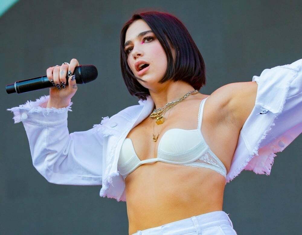 Dua Lipa in a bra🔥