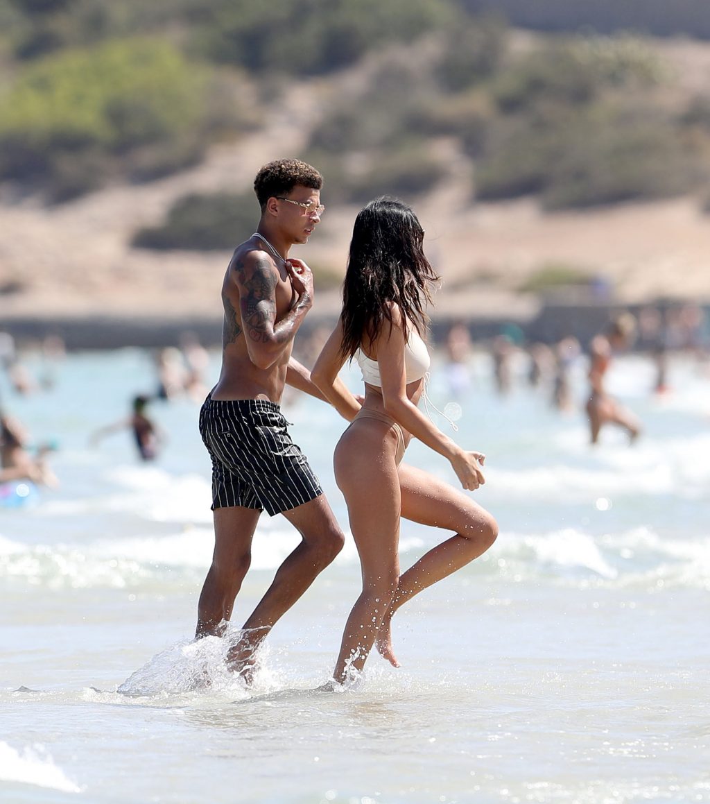 Ruby Mae Sexy (33 Photos)