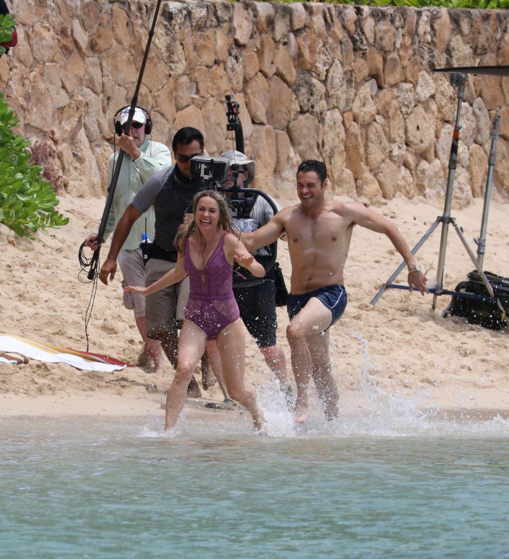 Radha Mitchell Sexy (8 Photos)