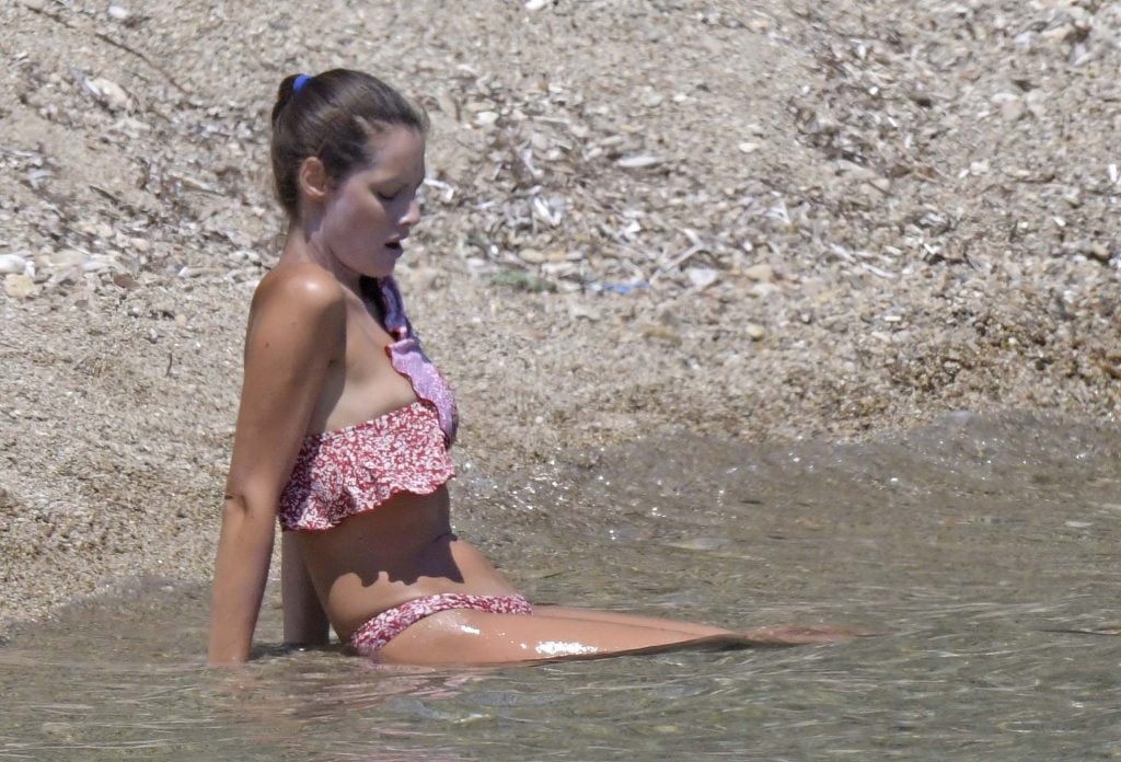 Marica Pellegrinelli Sexy (17 Photos)