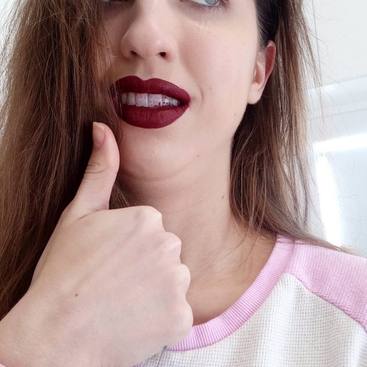 FrivolousFox Sexy (13 Photos + Video)