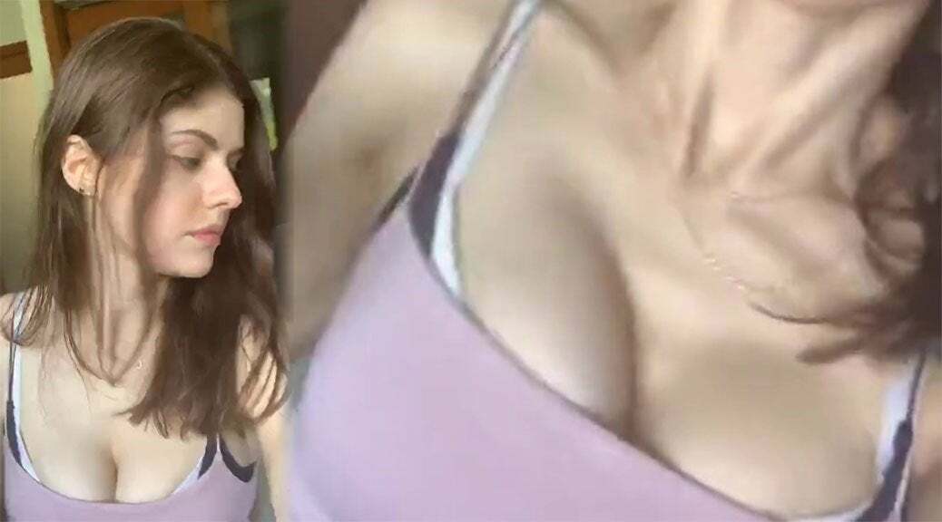 Alexandra Daddario Cleavage