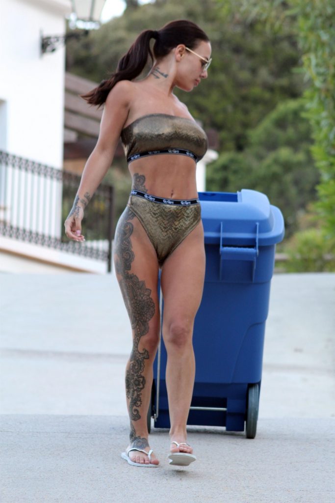 Chantelle Connelly Sexy (22 Photos)