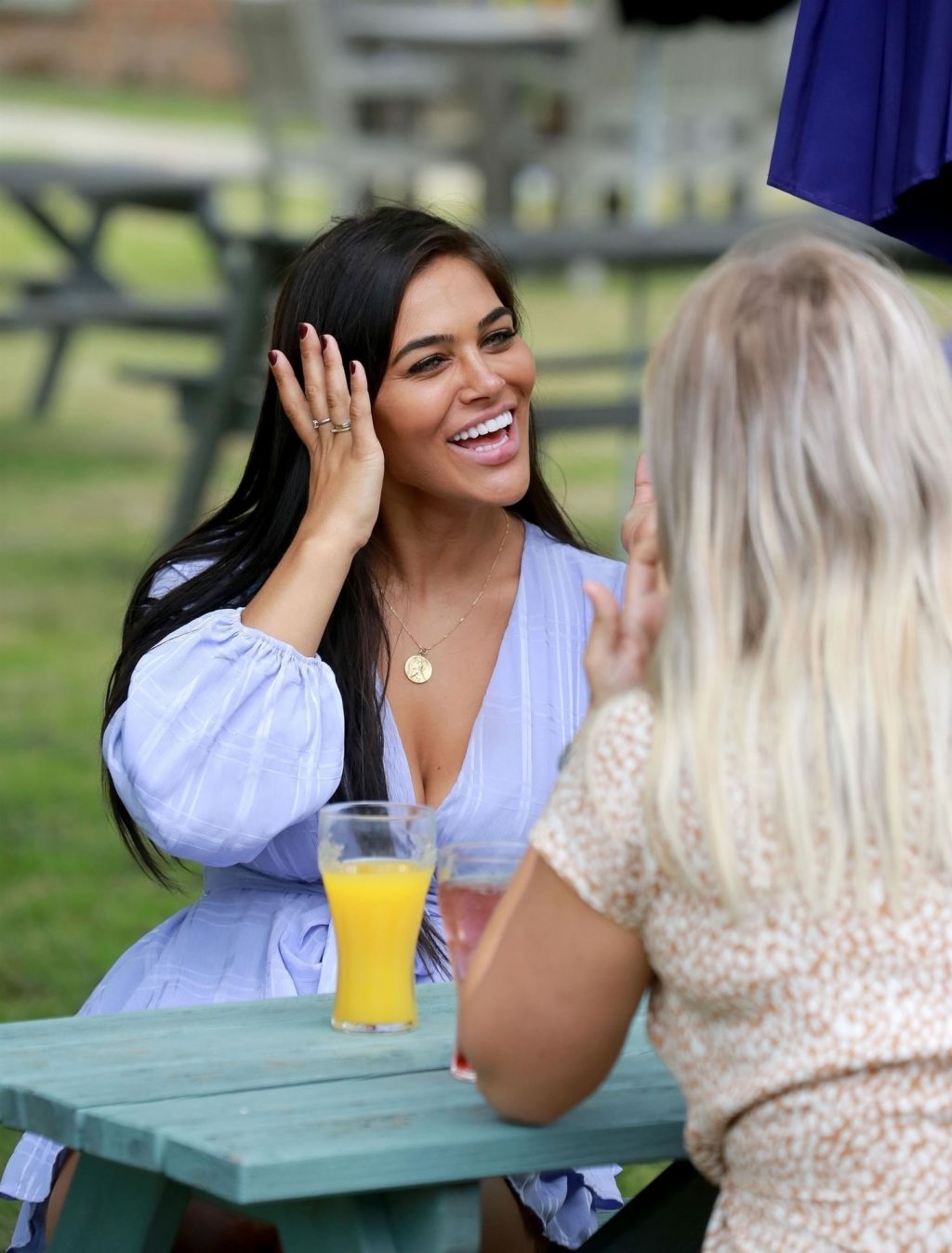 Lydia Clyma Cleavage