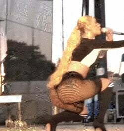 I know Iggy Azaleas ass claps so beautifully when you hit it from behind