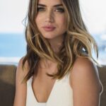 I bet Ana De Armas can suck your soul out with those dsls