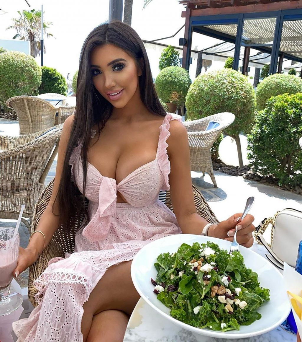 Chloe Khan Cleavage