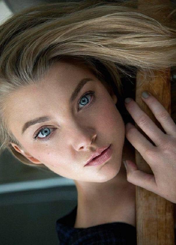 Natalie Dormer is hypnotizing