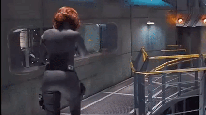 I love how tight Scarlett Johansson’s big perfect booty looks in that sexy black widow outfit from the first avengers movie. Here you can see her massive ass walking in slow motion 😍🍑🍑 Enjoy